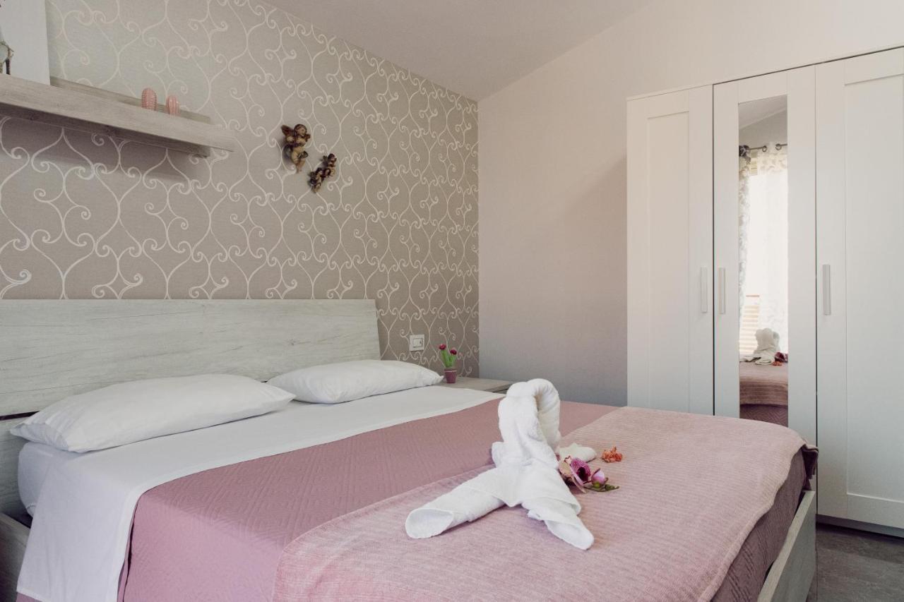 La Punta Otel San Giovanni La Punta Dış mekan fotoğraf
